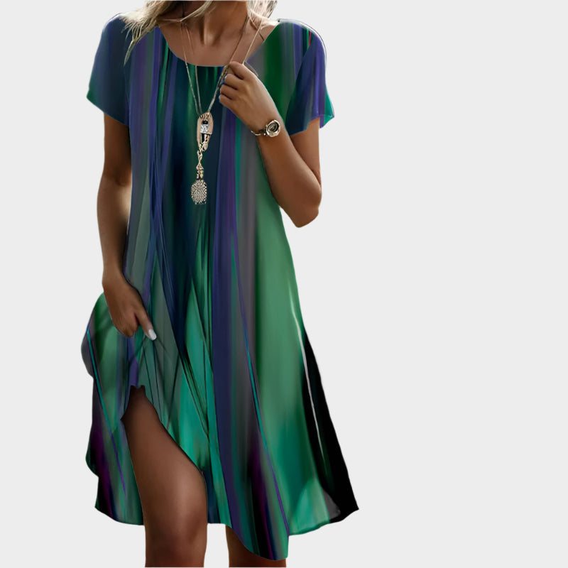 Vestido de verano con cuello redondo y largo midi