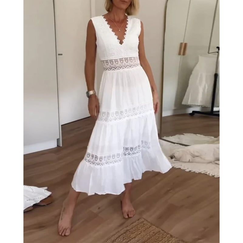 Eleni | Elegant Dress with Lace and V-Neck