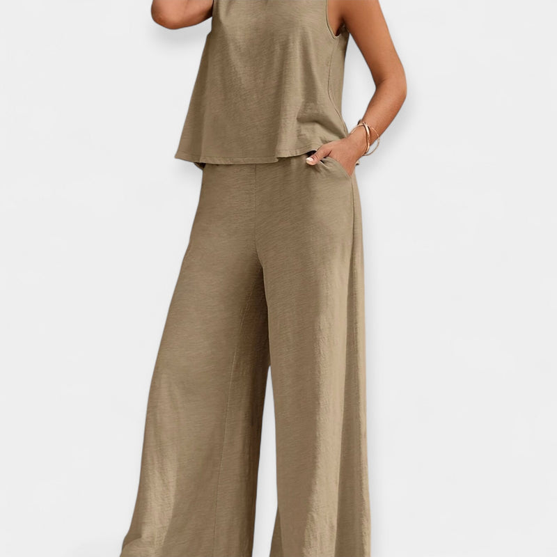 Set composto da top senza maniche e pantaloni larghi