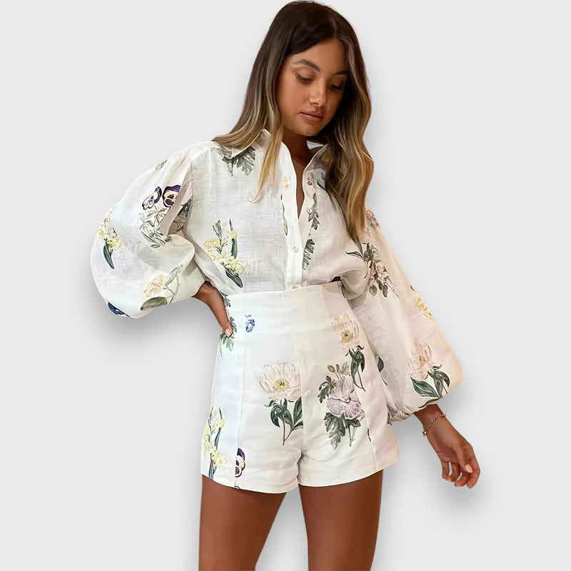 Set due pezzi con vivace motivo floreale