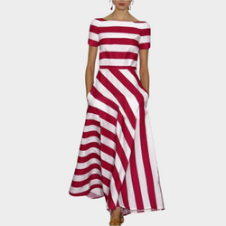 Elegante vestido largo con rayas y mangas cortas