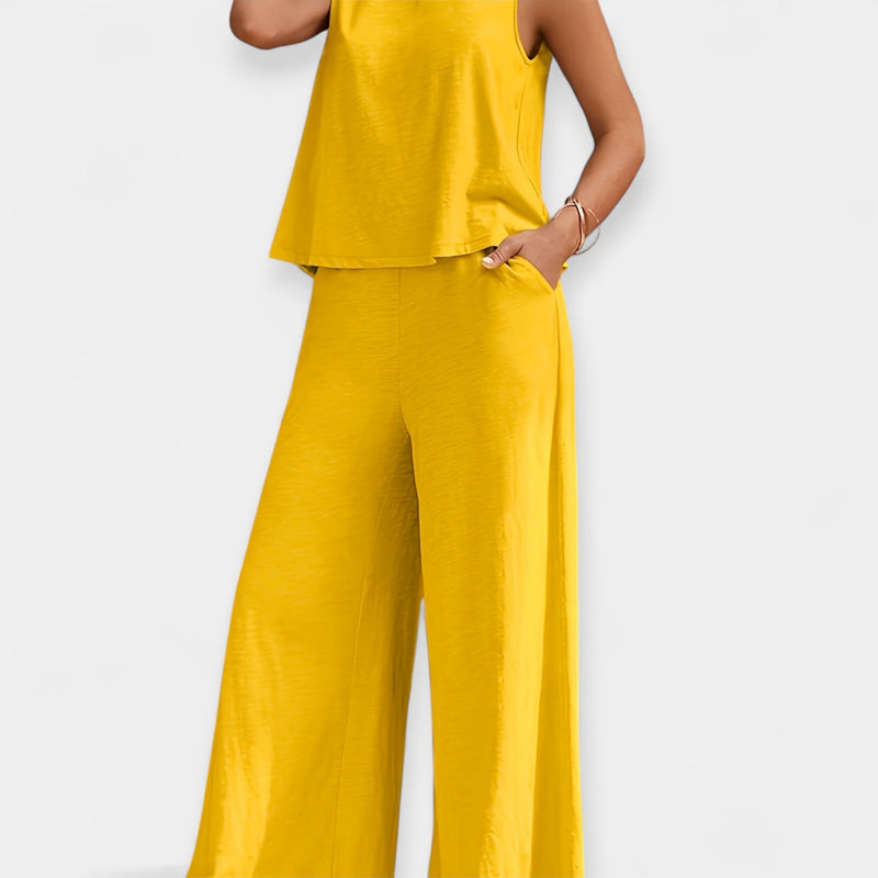 Set composto da top senza maniche e pantaloni larghi
