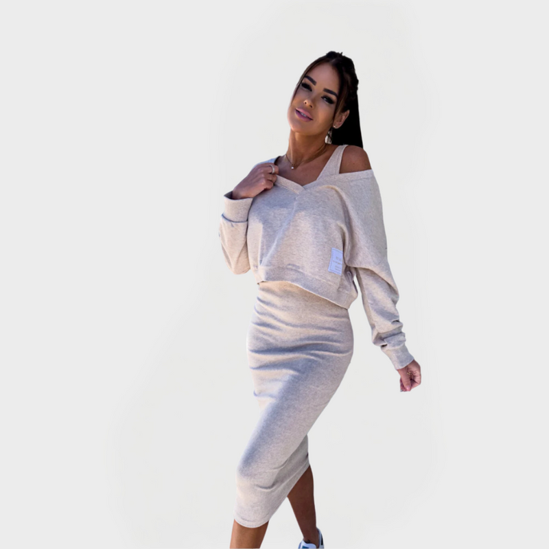 Conjunto de verano con sudadera y vestido para mayor comodidad y estilo.