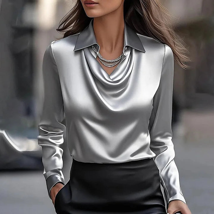 Romina™ – Blusa de satén de lujo con escote suave