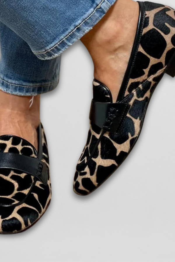 Loafer with Handmade Pattern