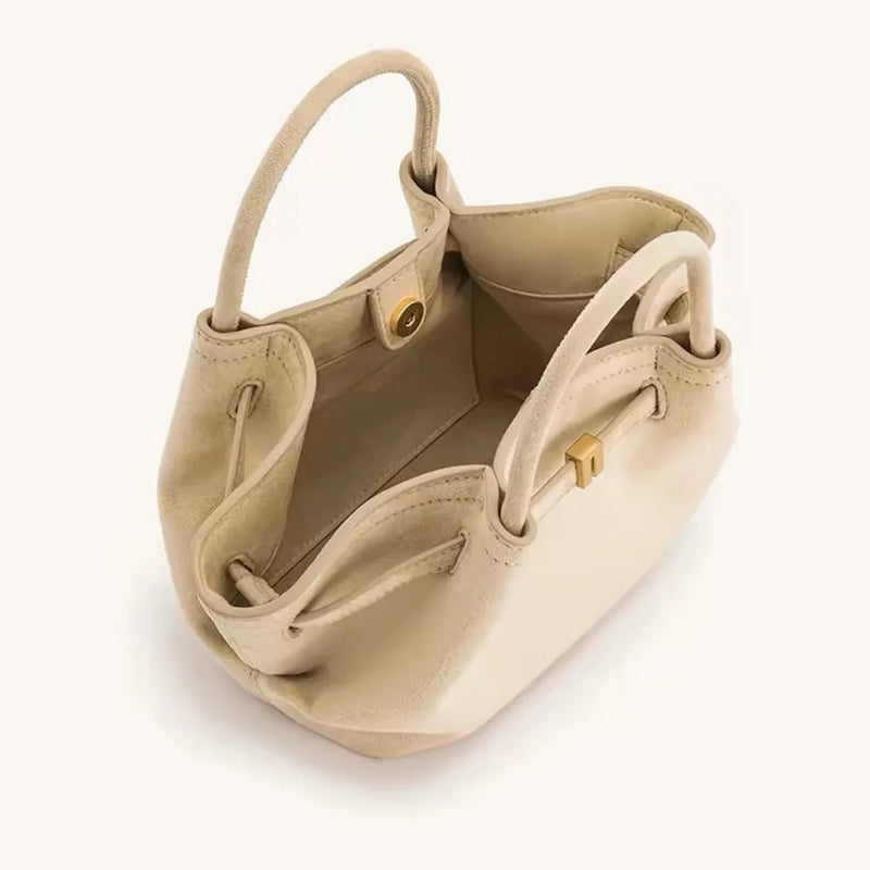 Riley™ - Borsa ascellare in micropelle scamosciata