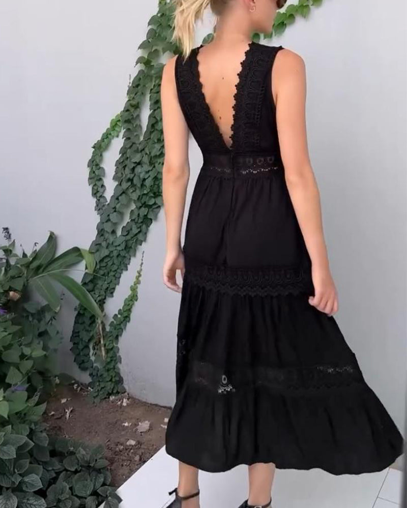 Eleni | Elegant Dress with Lace and V-Neck