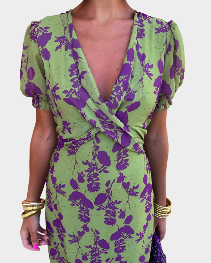 Abito da donna con fiore