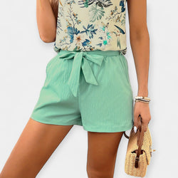 Completo con design tropicale e top con scollo all'americana