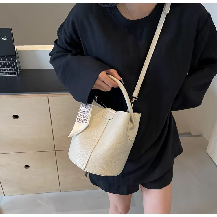 Abigail™ - Borsa a secchiello retrò