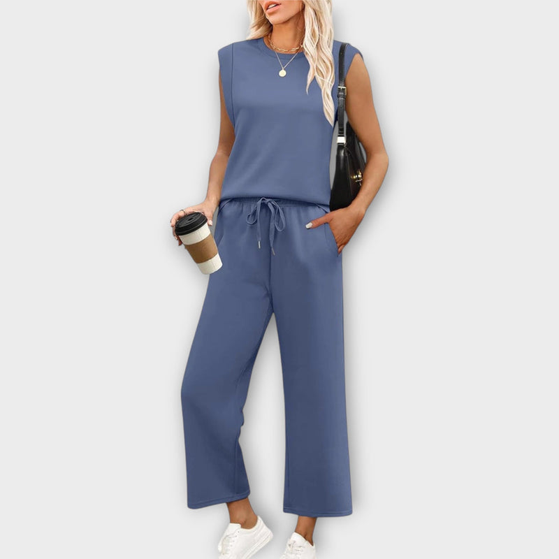 Completo da donna: morbido, elegante e alla moda